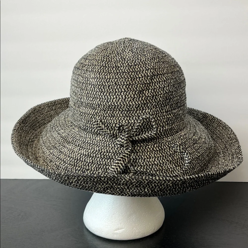Eric Javits Chenille Roll Brim Water Repellent Packable Hat - Picture 4 of 8